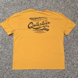 Quiksilver Men's Mustard Graphic Tee‎